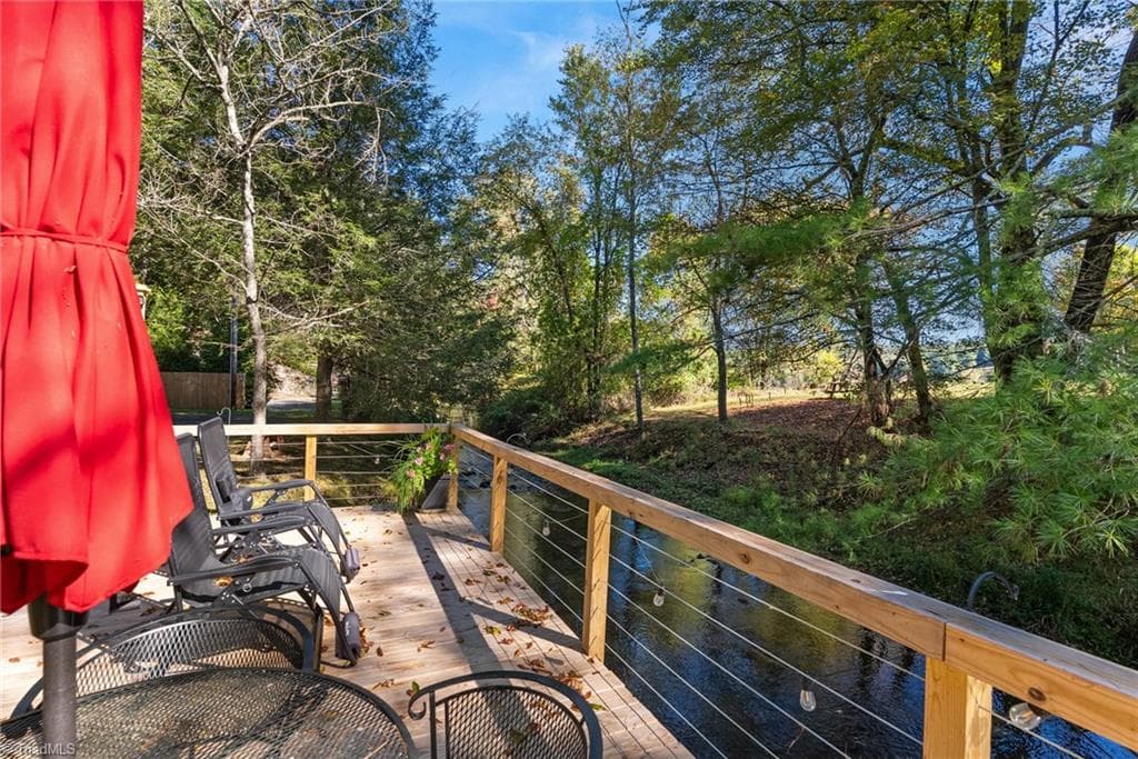 Manufactured Home at 99 Lynn Lane, Glade Valley NC 28627, Glade Valley, photo 3 of 45