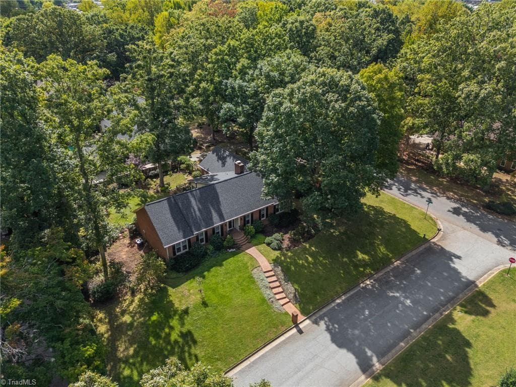 Stick/Site Built at 4607 Kenbridge Drive, Greensboro NC 27410, Greensboro, photo 36 of 39