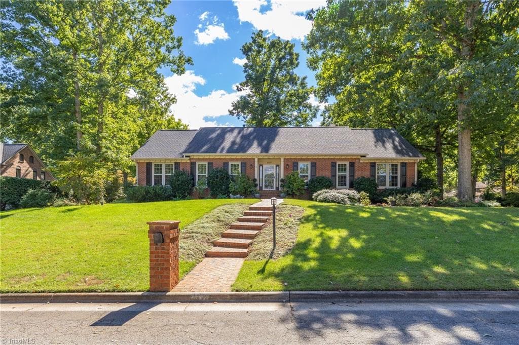 4607 Kenbridge Drive, Greensboro NC 27410