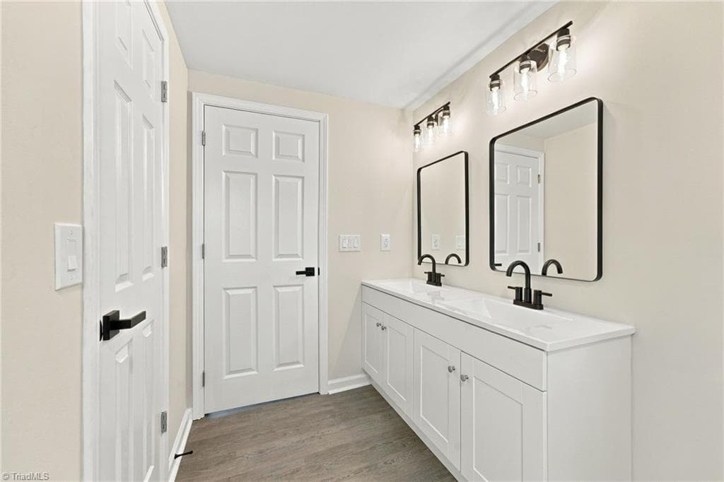 Manufactured Home at 590 Regan Road, Lexington NC 27292, photo 20 of 41