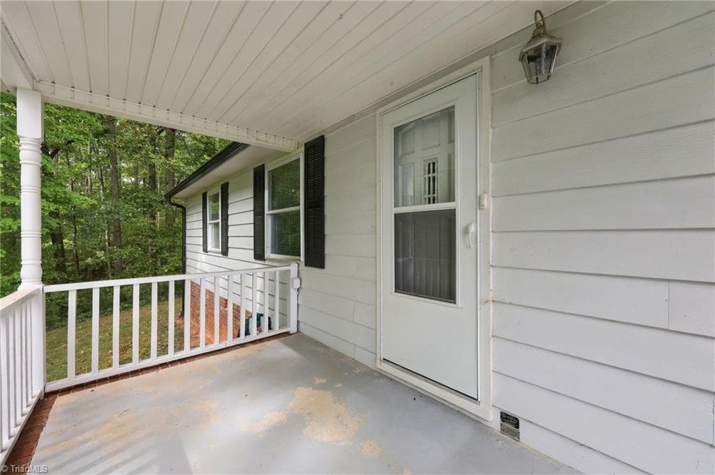 Manufactured Home at 1077 Brown Farm Road, Walnut Cove NC 27052, Walnut Cove, photo 30 of 48