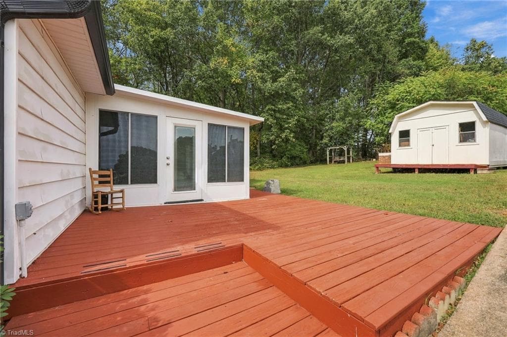Manufactured Home at 1077 Brown Farm Road, Walnut Cove NC 27052, Walnut Cove, photo 38 of 48