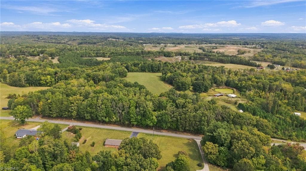 Manufactured Home at 1077 Brown Farm Road, Walnut Cove NC 27052, Walnut Cove, photo 41 of 48
