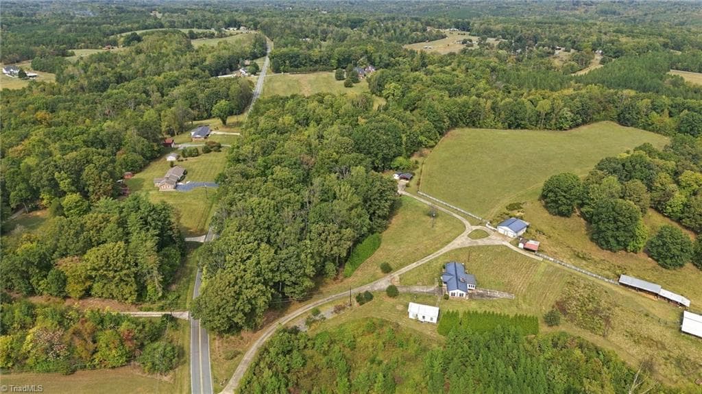 Manufactured Home at 1077 Brown Farm Road, Walnut Cove NC 27052, Walnut Cove, photo 39 of 48