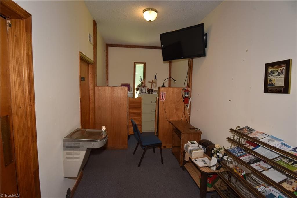 Remarks at 1355 Peachtree Street, Winston-Salem NC 27107, Winston-Salem, photo 26 of 27