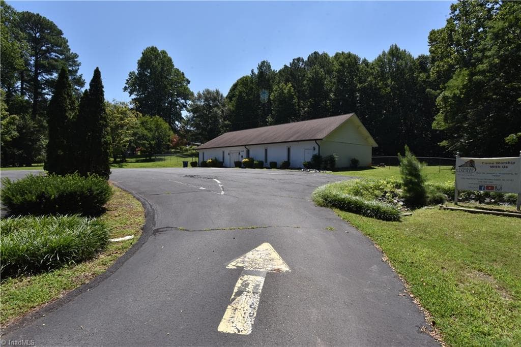 Remarks at 1355 Peachtree Street, Winston-Salem NC 27107, Winston-Salem, photo 9 of 27
