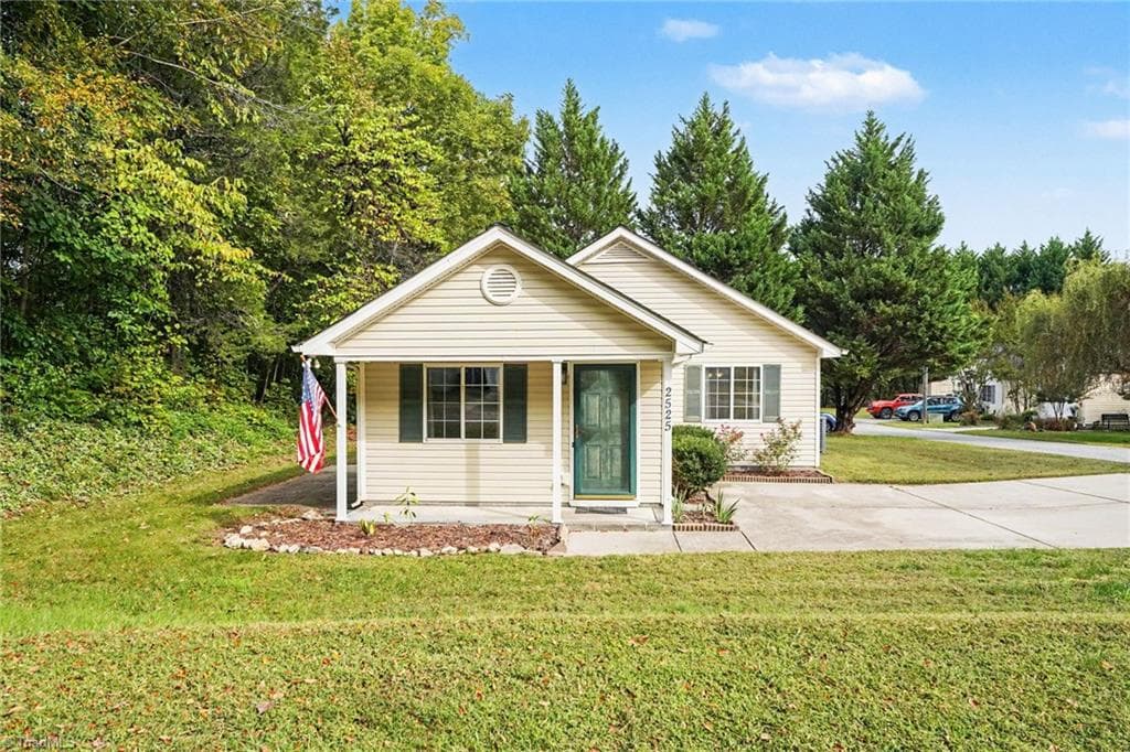 Stick/Site Built at 2525 Stratford Crossing Drive, Winston-Salem NC 27103, Winston-Salem, photo 41 of 50
