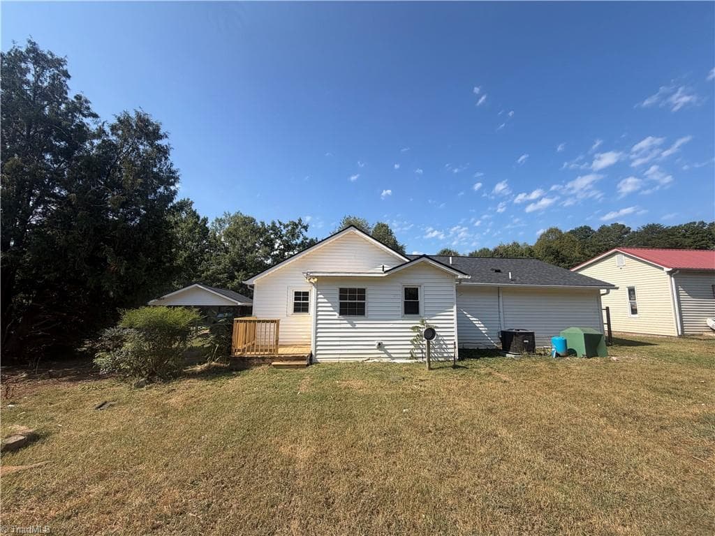 Stick/Site Built at 1137 Harrison Crossroad Loop, Reidsville NC 27320, Reidsville, photo 5 of 17