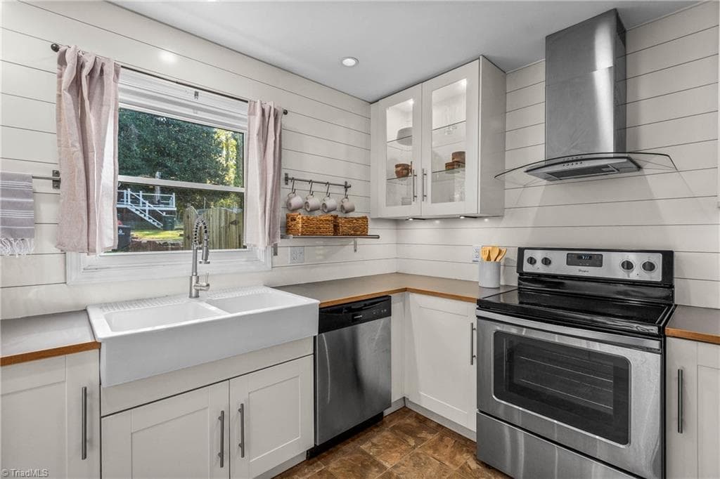Stick/Site Built at 5024 Timbrook Lane, Winston-Salem NC 27103, photo 16 of 31
