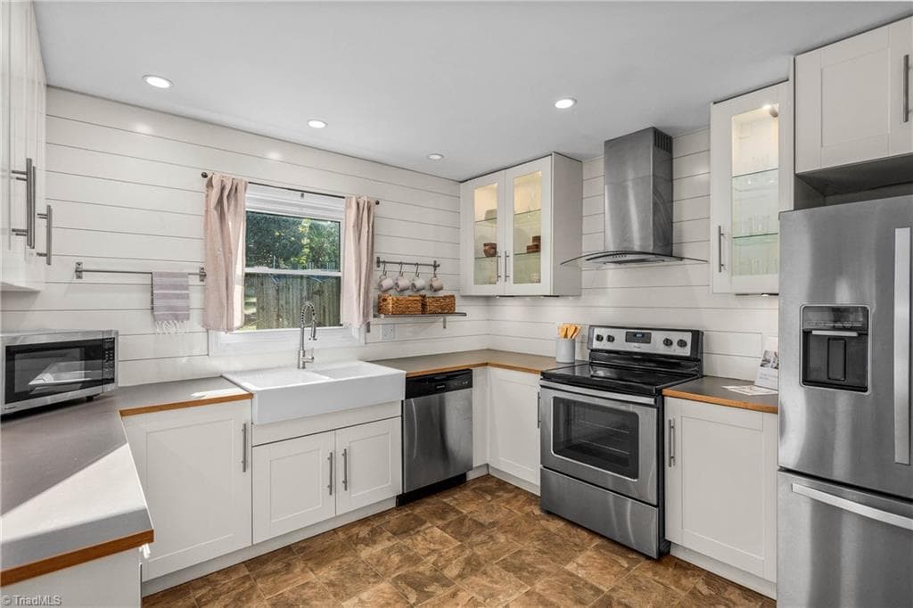 Stick/Site Built at 5024 Timbrook Lane, Winston-Salem NC 27103, photo 14 of 31
