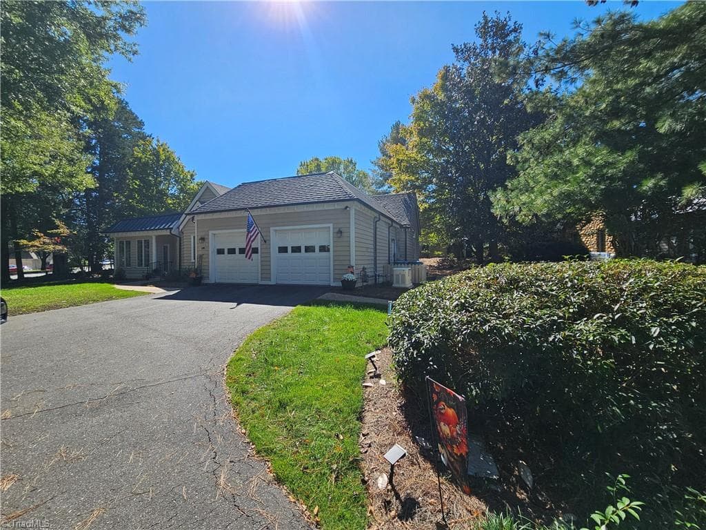 Stick/Site Built at 130 Linden Place, Bermuda Run NC 27006, Bermuda Run, photo 6 of 47