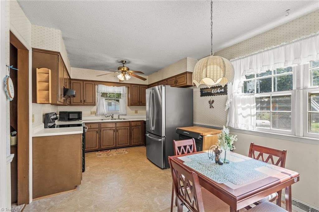 Stick/Site Built at 1620 Lazy Lane, High Point NC 27265, High Point, photo 11 of 37