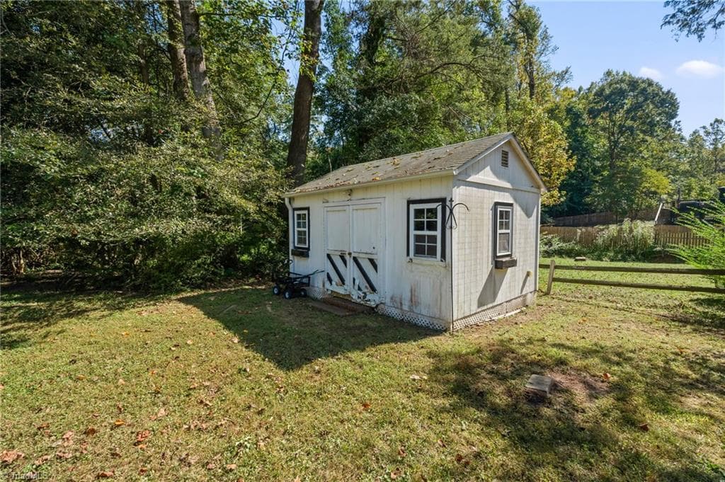 Stick/Site Built at 1620 Lazy Lane, High Point NC 27265, High Point, photo 31 of 37