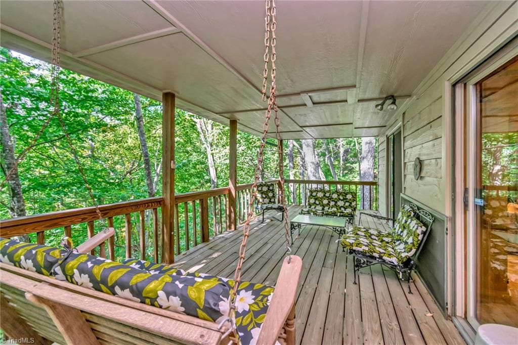 Stick/Site Built at 325 Grandview Drive, Seven Devils NC 28604, photo 17 of 32