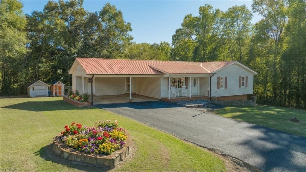 149 Seeley Drive, Denton NC 27239