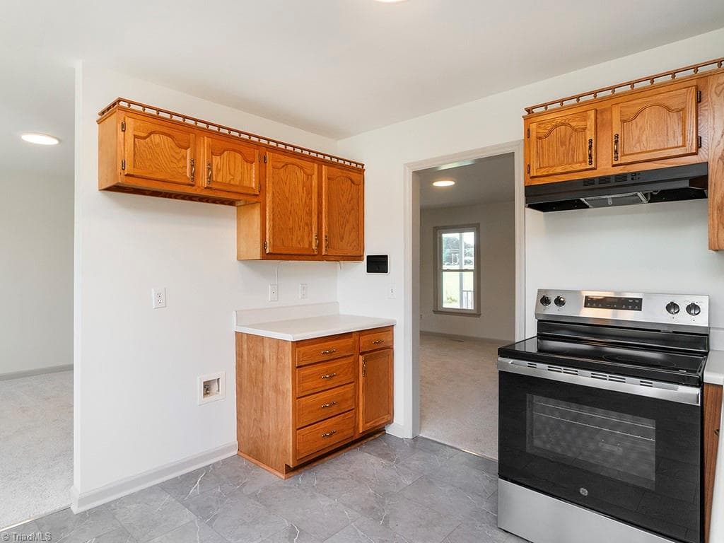 Stick/Site Built at 305 Lorraine Drive, Winston-Salem NC 27107, Winston-Salem, photo 16 of 41