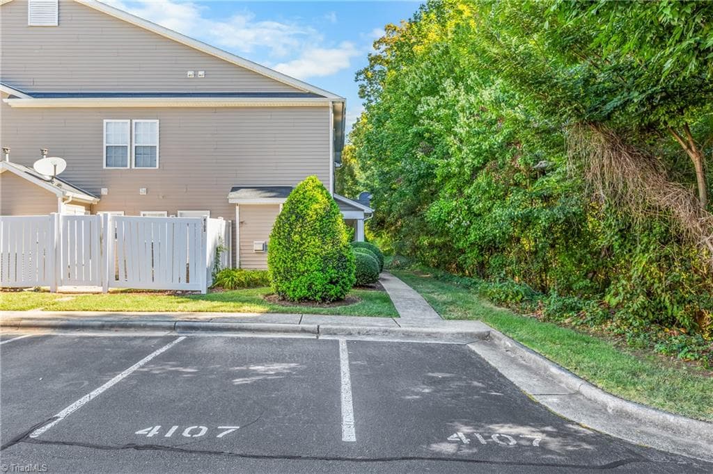 Stick/Site Built at 4107 McConnell Drive, Kernersville NC 27284, Kernersville, photo 23 of 26