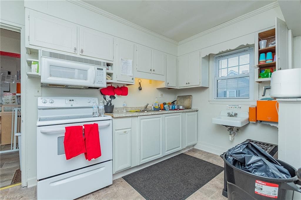 Remarks at 1203 Walnut Street, Greensboro NC 27405, Greensboro, photo 17 of 30