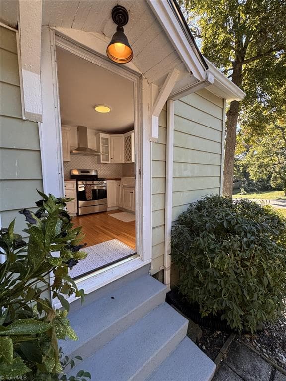Stick/Site Built at 2753 Maplewood Avenue, Winston-Salem NC 27103, Winston-Salem, photo 25 of 33