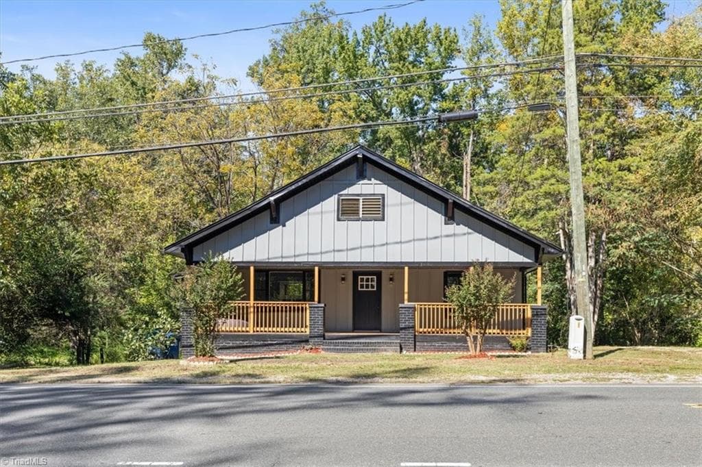 Stick/Site Built at 1933 E Geer Street, Durham NC 27704, Durham, photo 2 of 44