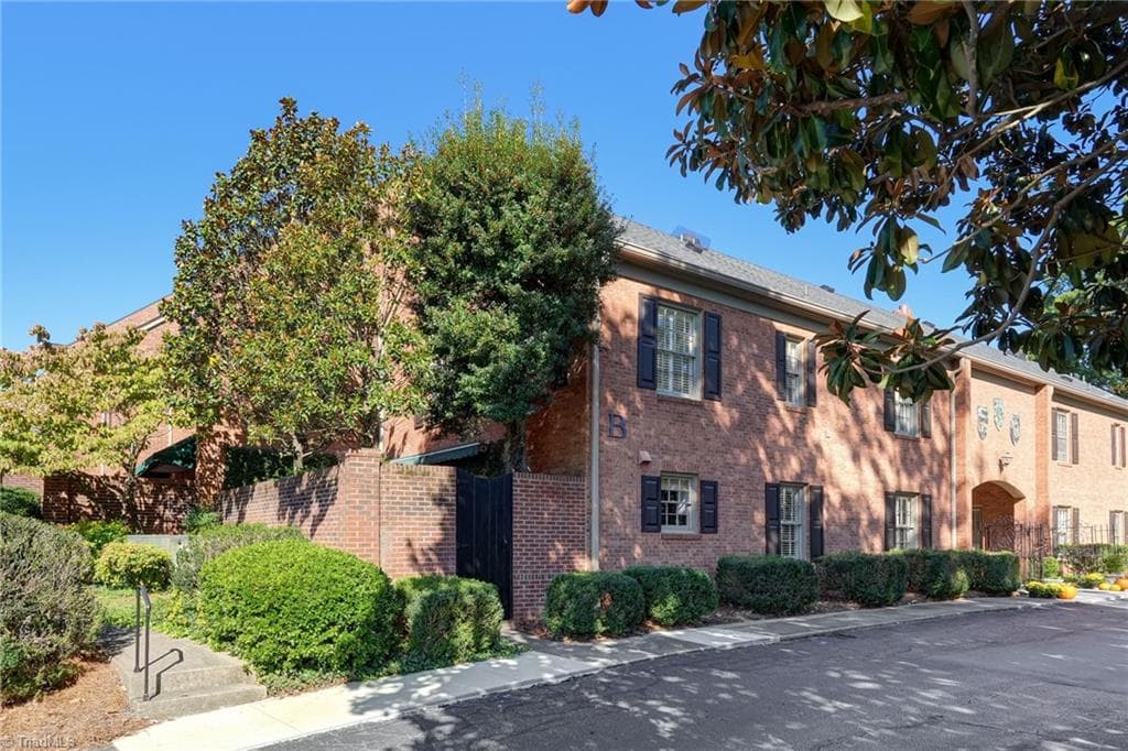 Stick/Site Built at 1833 Banking Street # B6, Greensboro NC 27408, Greensboro, photo 30 of 39