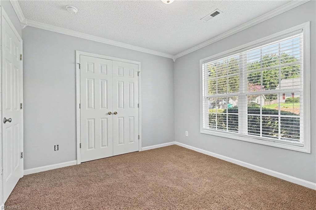 Stick/Site Built at 933 Londonderry Drive, High Point NC 27265, photo 22 of 31