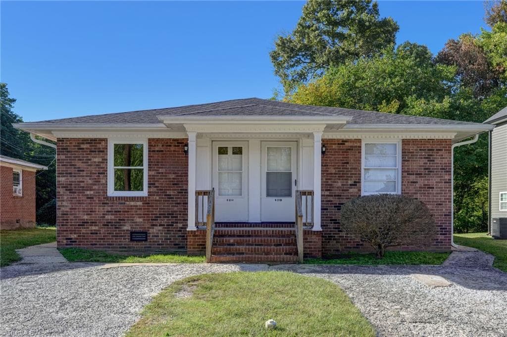 Duplex at 821 Sunset Street, Reidsville NC 27320, Reidsville, photo 5 of 23