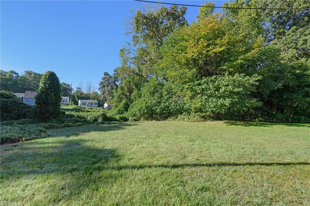 Duplex at 821 Sunset Street, Reidsville NC 27320, Reidsville, photo 20 of 23
