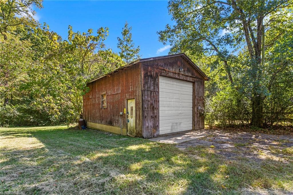 Stick/Site Built at 339 Valley Drive, Lexington NC 27292, Lexington, photo 28 of 30