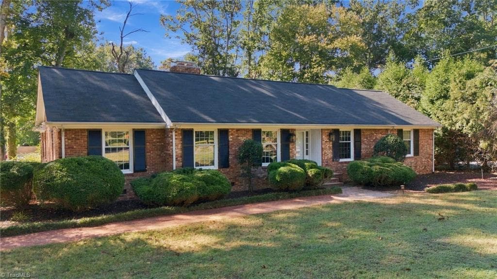 Stick/Site Built at 501 Mendenhall Road, Jamestown NC 27282, Jamestown, photo 5 of 38