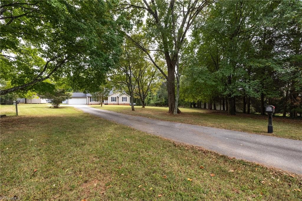 Stick/Site Built at 2095 Ardmore Court, Winston-Salem NC 27127, Winston-Salem, photo 4 of 45