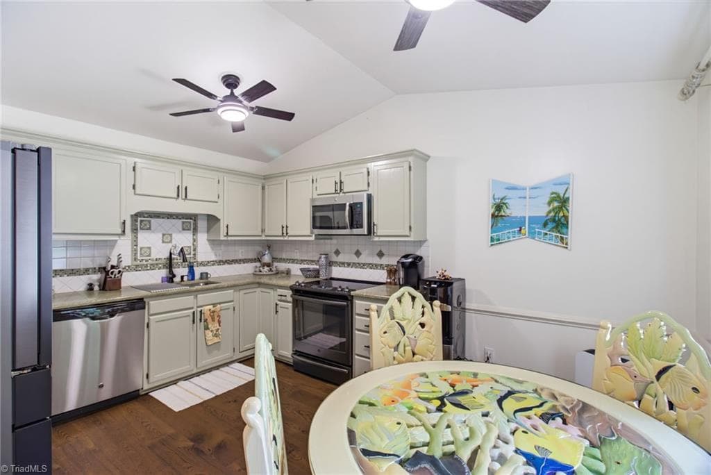 Stick/Site Built at 24 Collwood Court, Greensboro NC 27409, photo 10 of 28