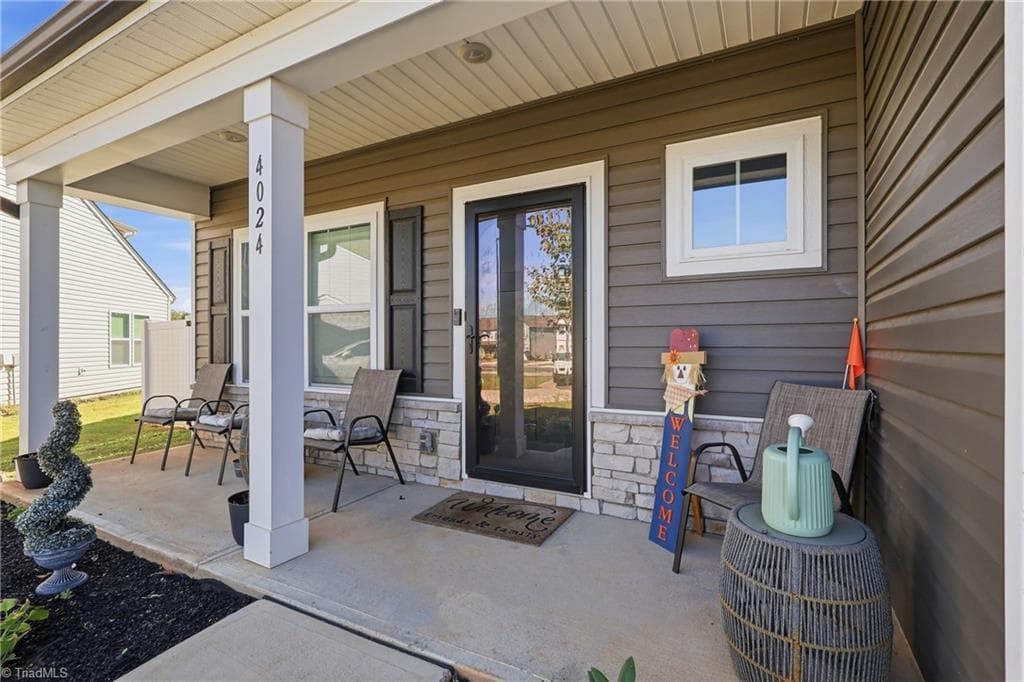 Stick/Site Built at 4024 Resolution Court, High Point NC 27265, High Point, photo 3 of 43