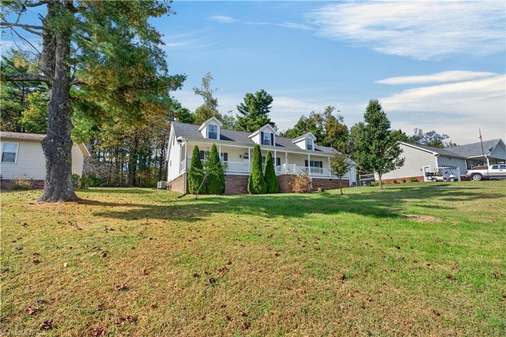 Modular at 85 Chateau Lane, Fancy Gap VA 24328, photo 6 of 48