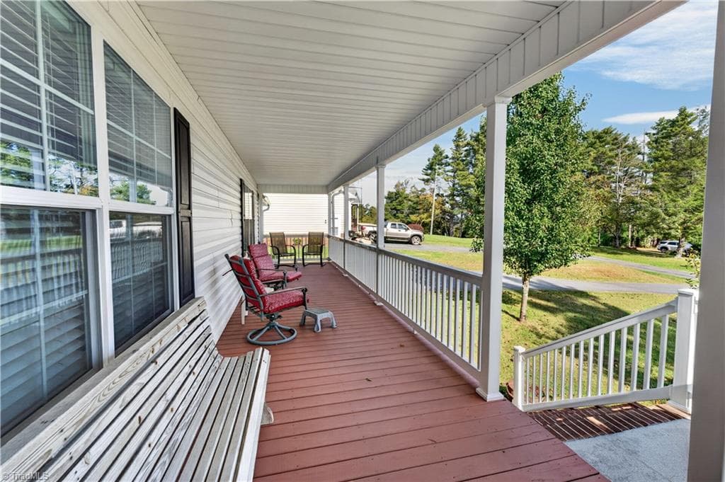 Modular at 85 Chateau Lane, Fancy Gap VA 24328, photo 11 of 48