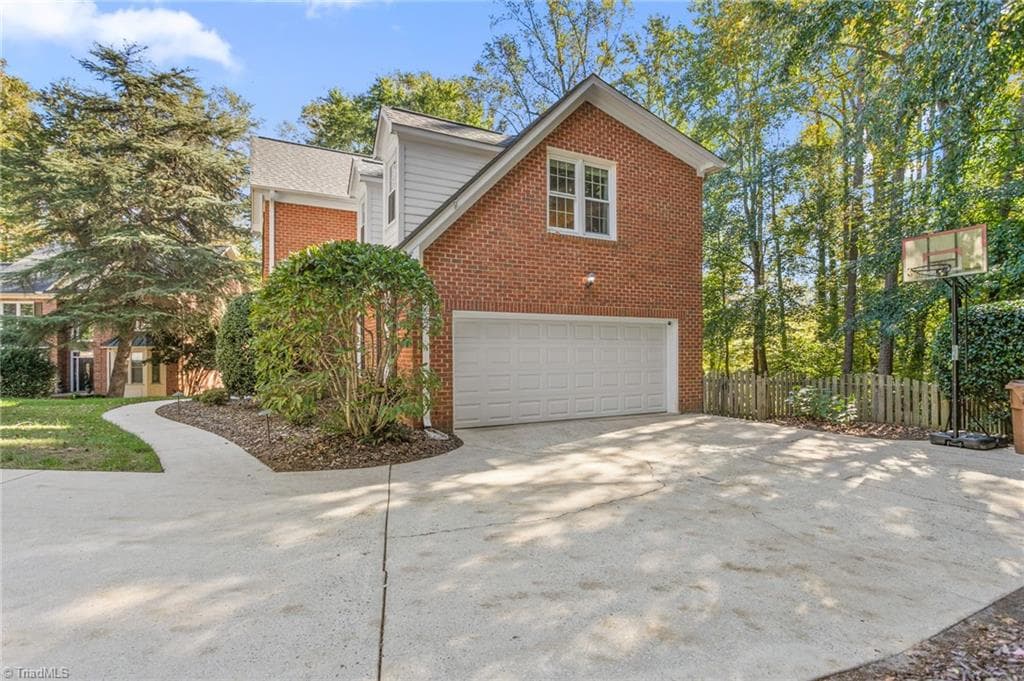 Stick/Site Built at 3204 Rider Court, Jamestown NC 27282, photo 2 of 50