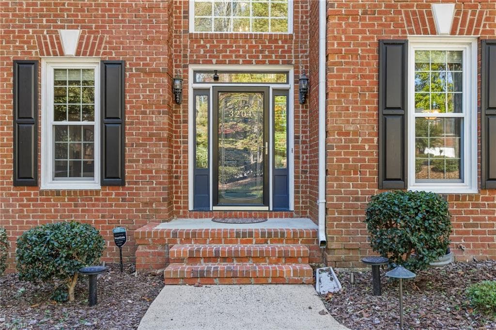 Stick/Site Built at 3204 Rider Court, Jamestown NC 27282, photo 3 of 50