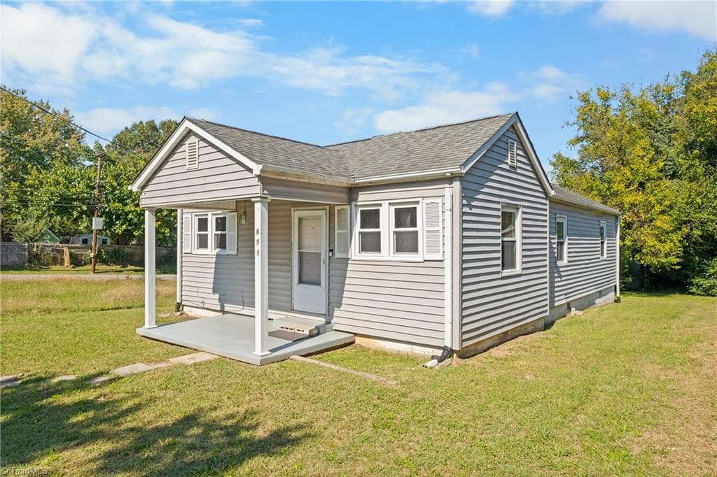 Stick/Site Built at 603 Efird Street, Winston-Salem NC 27105, Winston-Salem, photo 3 of 20