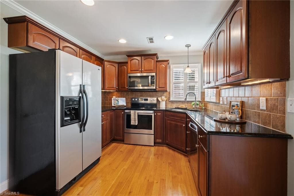 Stick/Site Built at 150 Creekside Lane, Lexington NC 27295, Lexington, photo 11 of 39
