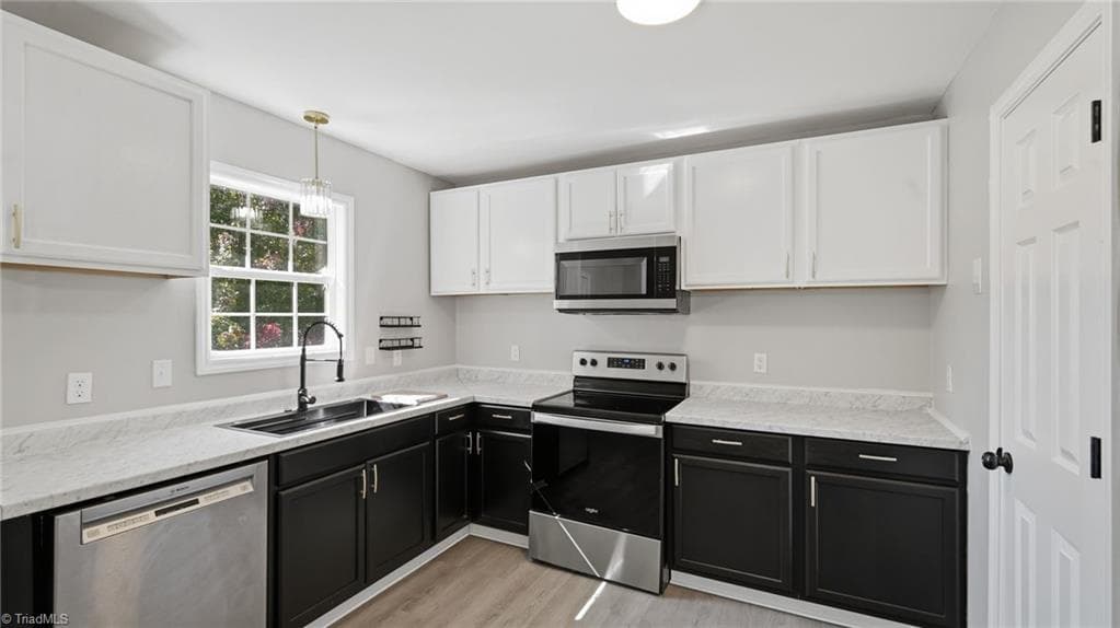 Stick/Site Built at 702 Shirley Lane, Greensboro NC 27401, Greensboro, photo 10 of 23