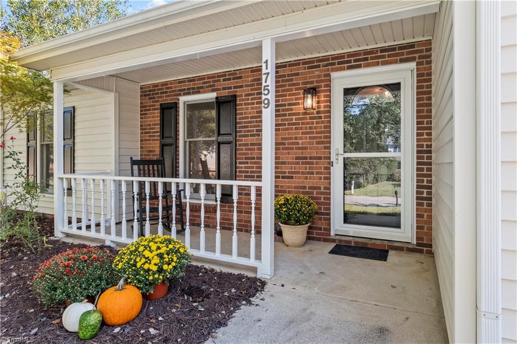 Stick/Site Built at 1759 Harper Spring Drive, Clemmons NC 27012, photo 5 of 31