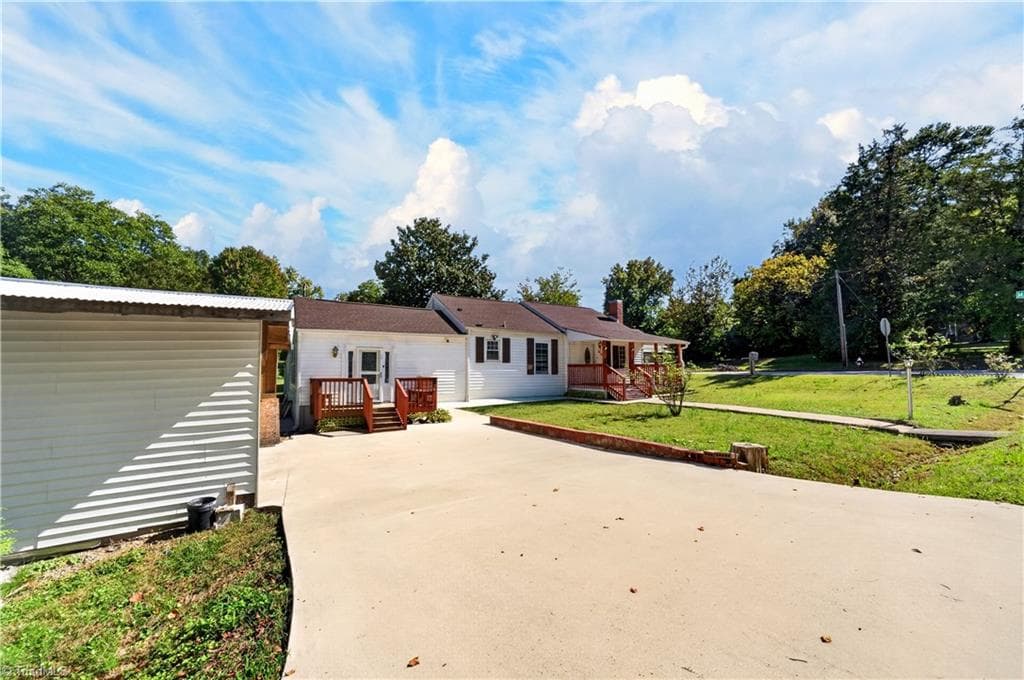 Stick/Site Built at 601 Martha Place, High Point NC 27263, High Point, photo 36 of 42
