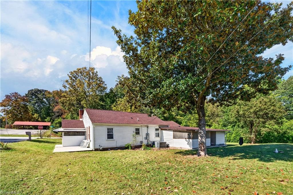 Stick/Site Built at 601 Martha Place, High Point NC 27263, High Point, photo 38 of 42