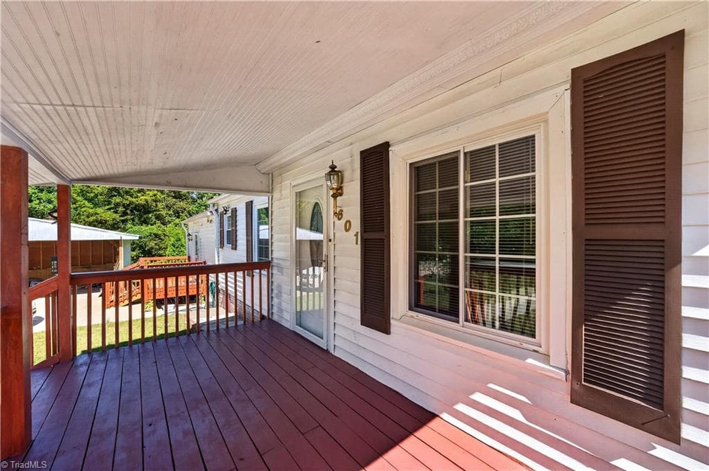 Stick/Site Built at 601 Martha Place, High Point NC 27263, High Point, photo 4 of 42