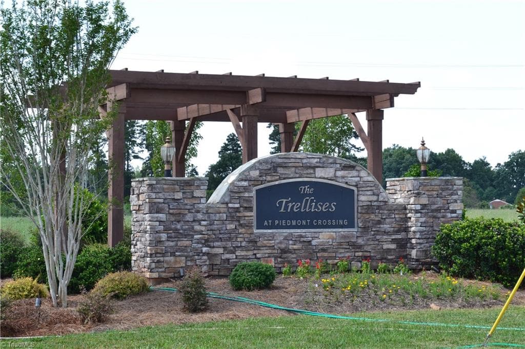Stick/Site Built at 4722 Willowstone Drive, High Point NC 27265, High Point, photo 4 of 36