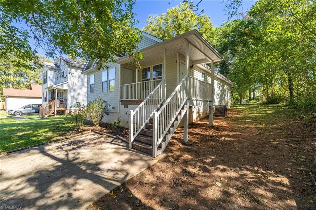 Stick/Site Built at 641 Glenbrook Drive, Winston-Salem NC 27101, Winston-Salem, photo 23 of 30