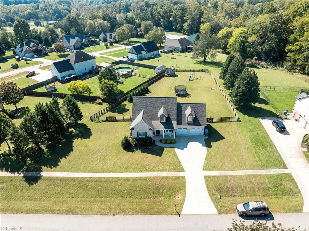 Stick/Site Built at 127 Elberon Court, Mocksville NC 27028, Mocksville, photo 3 of 37
