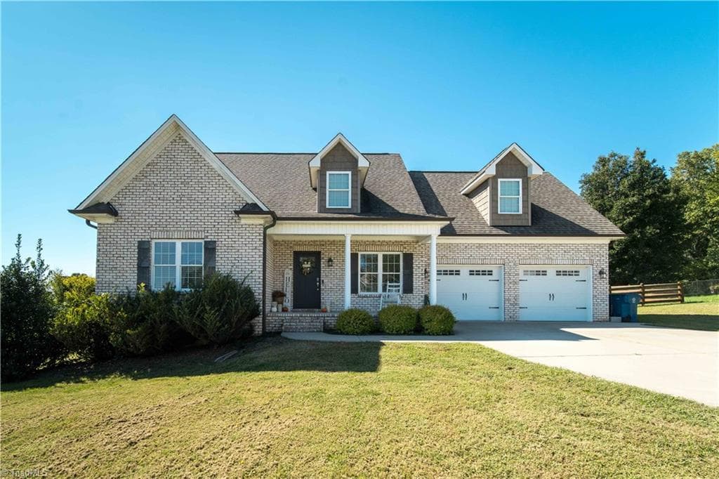 127 Elberon Court, Mocksville NC 27028