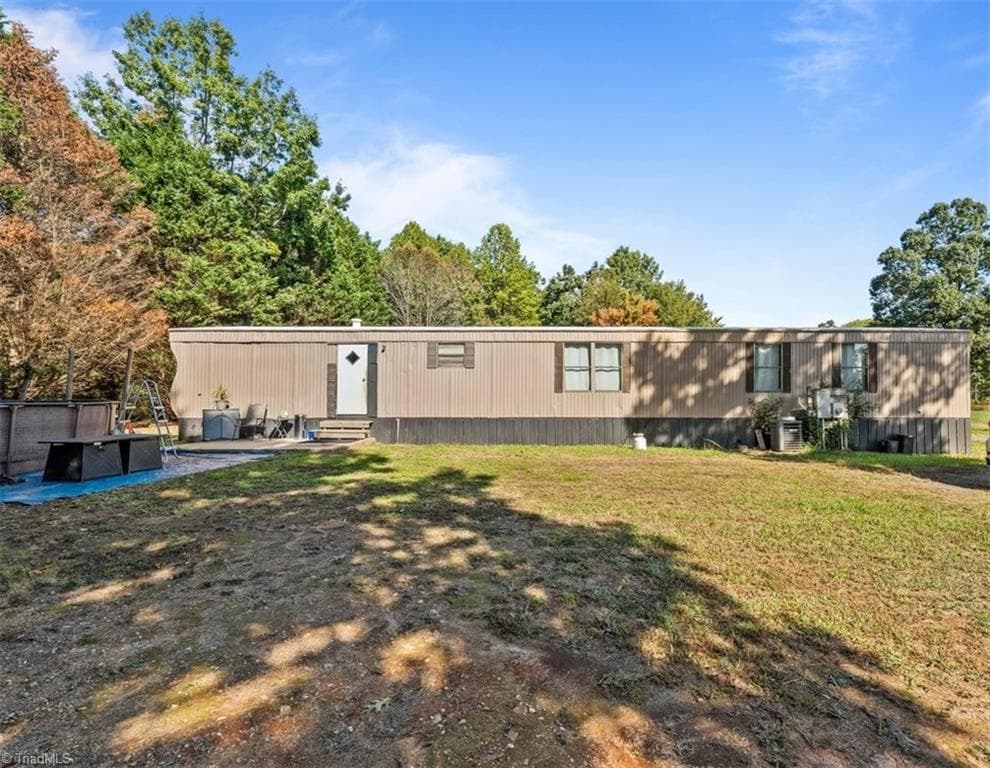 Manufactured Home at 5687 Picketts Mill Road, Seagrove NC 27341, Seagrove, photo 10 of 10