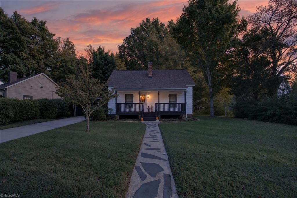 123 Park Circle, Lexington NC 27295